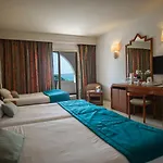 Hotel Sol Azur Beach
